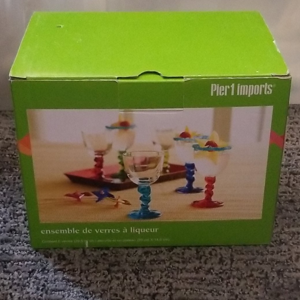 Cordial glasses